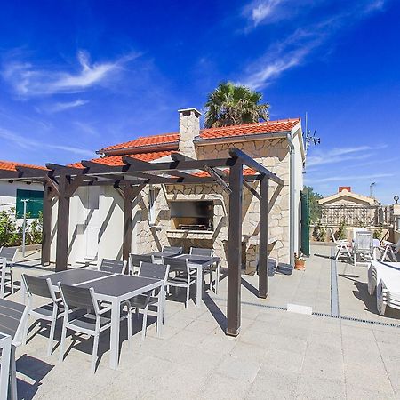Riva 2 Apartment Крапани Екстериор снимка