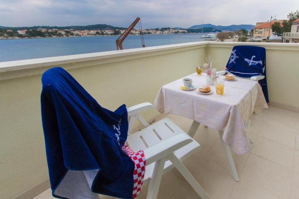 Riva 2 Apartment Крапани Екстериор снимка