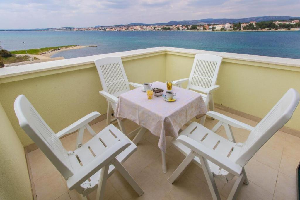 Riva 2 Apartment Крапани Екстериор снимка