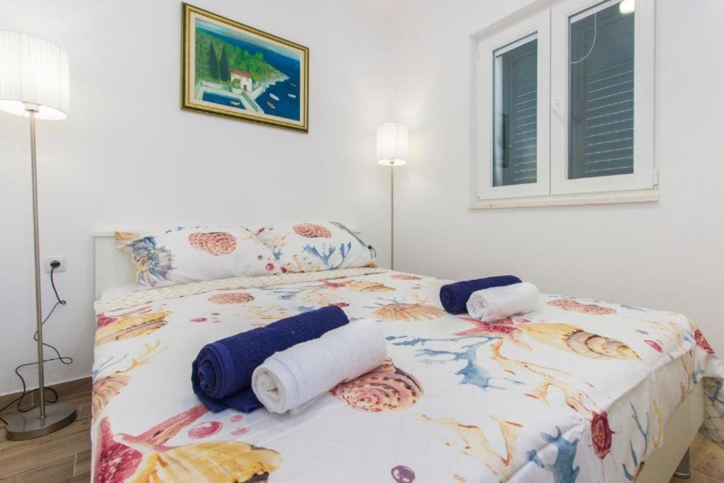 Riva 2 Apartment Крапани Екстериор снимка